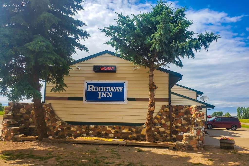 Rodeway Inn Gateway To Medora T-Roosevelt & Makoshika State Park Wibaux Экстерьер фото