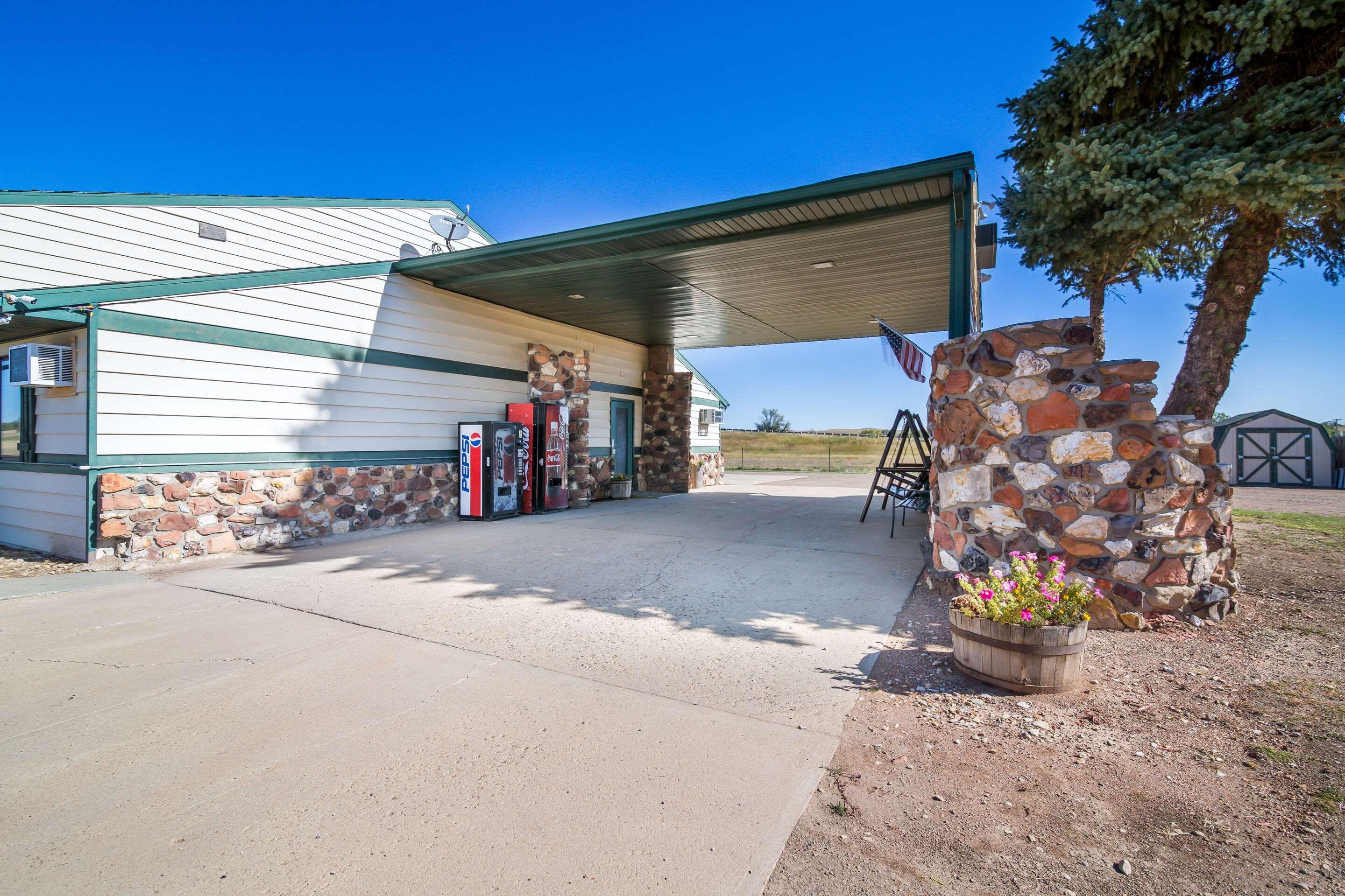 Rodeway Inn Gateway To Medora T-Roosevelt & Makoshika State Park Wibaux Экстерьер фото